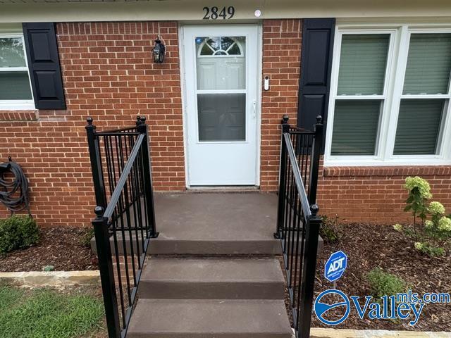 Building Photo - 2849 Greenside Dr NW
