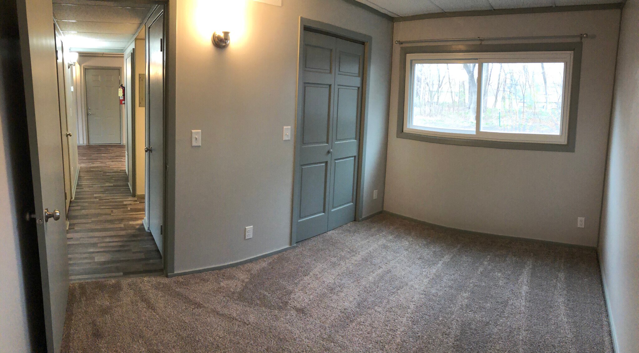 2nd Bedroom with walk-in closet - 1594 English St