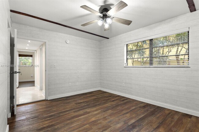 Building Photo - 821 Euclid Ave