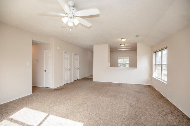 Building Photo - 5008 Blanco Dr