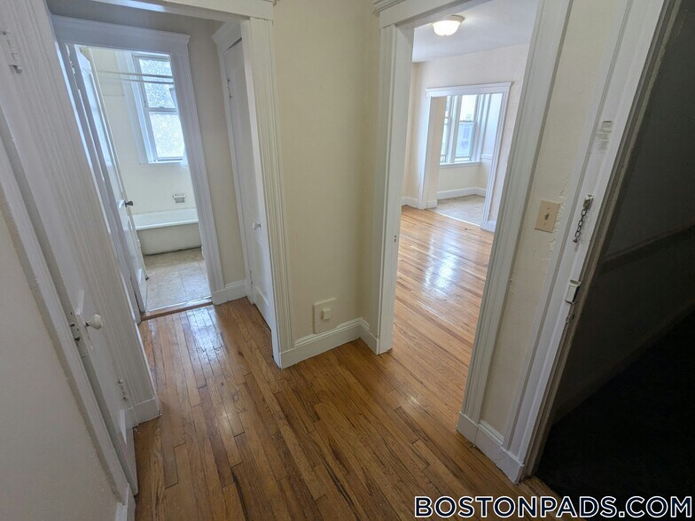 Building Photo - 131 Washington St