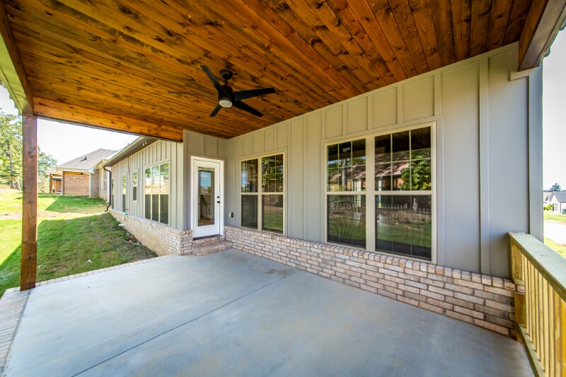 Building Photo - 3570 Sylvia Spgs Dr