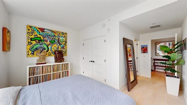 Building Photo - 10 Provost St