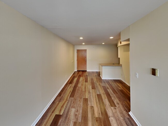 Building Photo - 31 Chittenden Ave