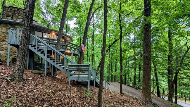 Building Photo - 828 Little Pine Mountain Rd