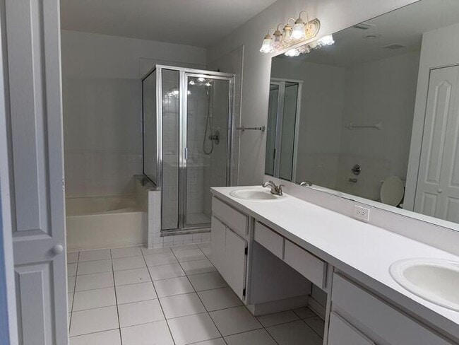 Building Photo - Spacious 3-Bedroom Home with Open Floor Pl...