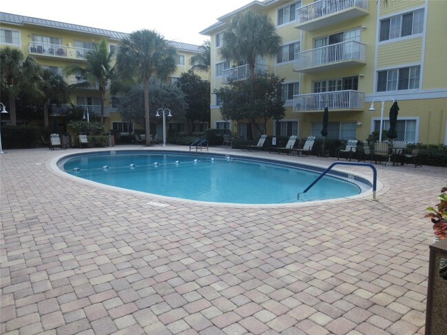 Building Photo - 1515 E Broward Blvd