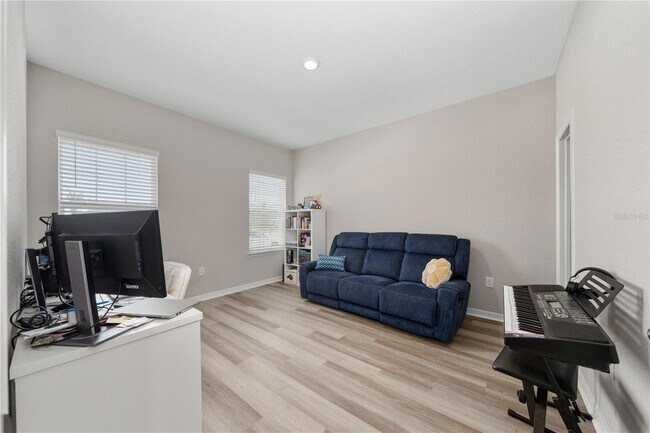 Building Photo - 445 Silverbell Trl