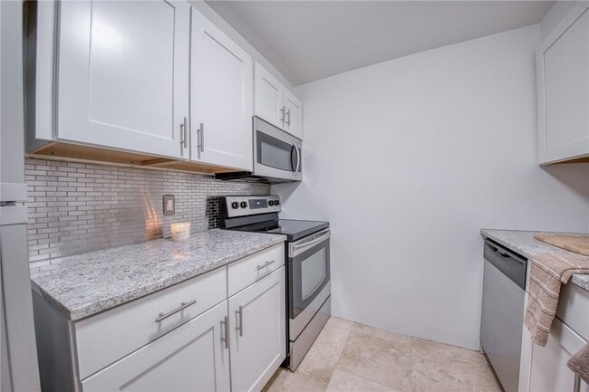 Building Photo - 320 Fort Duquesne Blvd