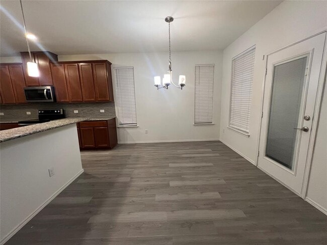 Building Photo - 112 W Point Way