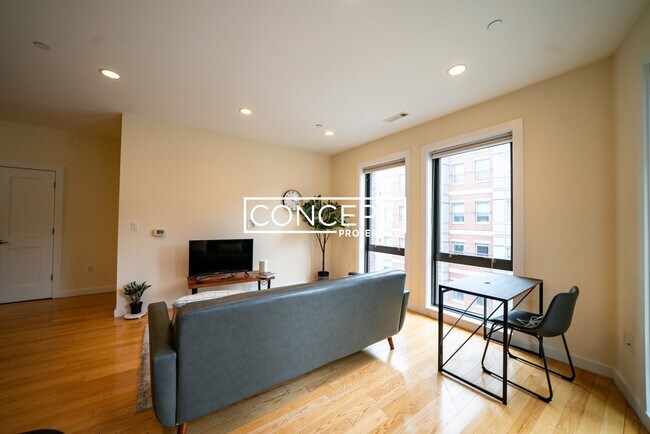 Building Photo - 9 Miner St