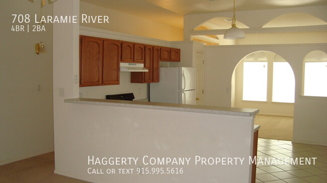 Building Photo - West El Paso 4 bed refrig A/C Home