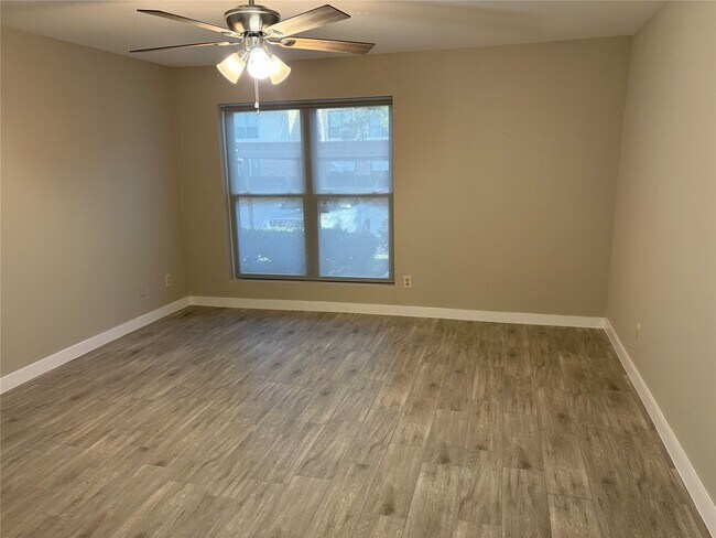 Building Photo - 14555 Wunderlich Dr