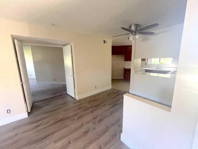 Building Photo - 390 N San Antonio Ave