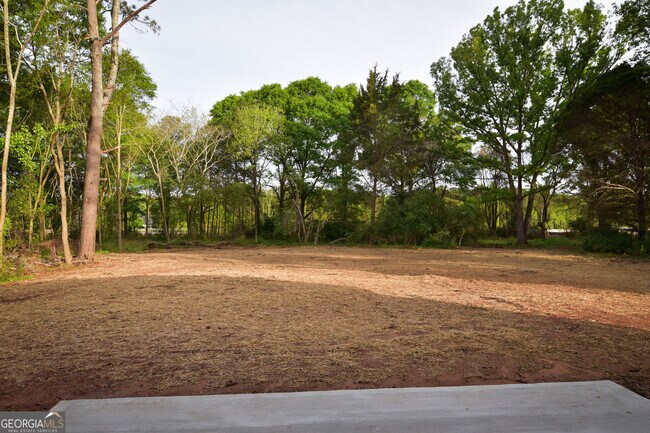 Building Photo - 1070 Moreland Dr