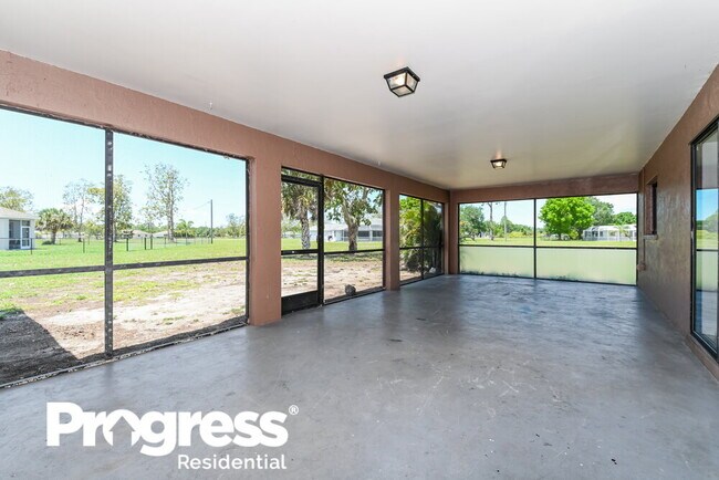Building Photo - 25353 Doredo Dr