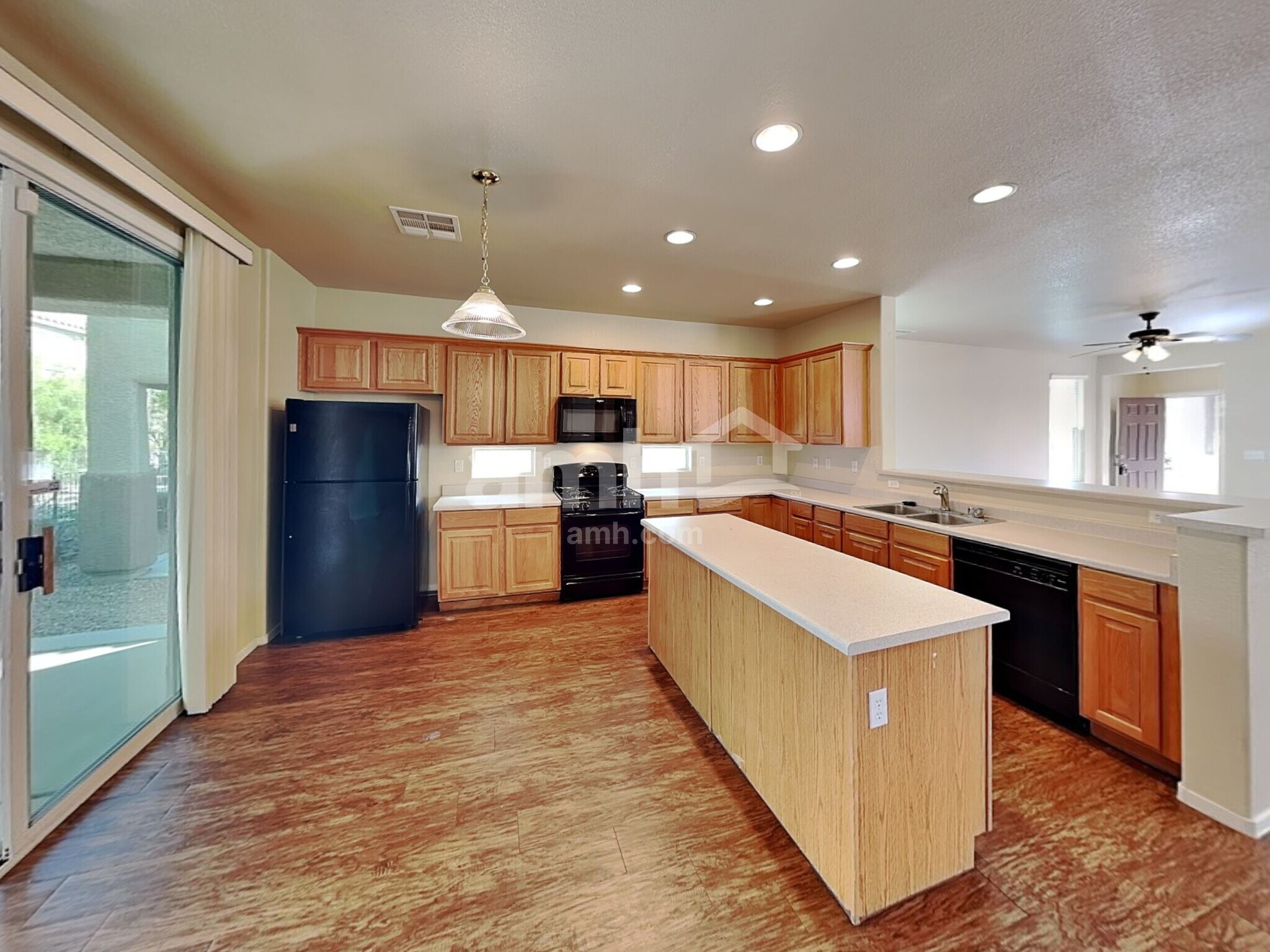 Building Photo - 8802 Salvestrin Point Ave