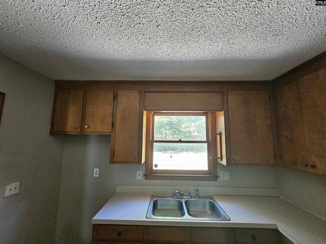 Building Photo - 3924 Trotter Rd