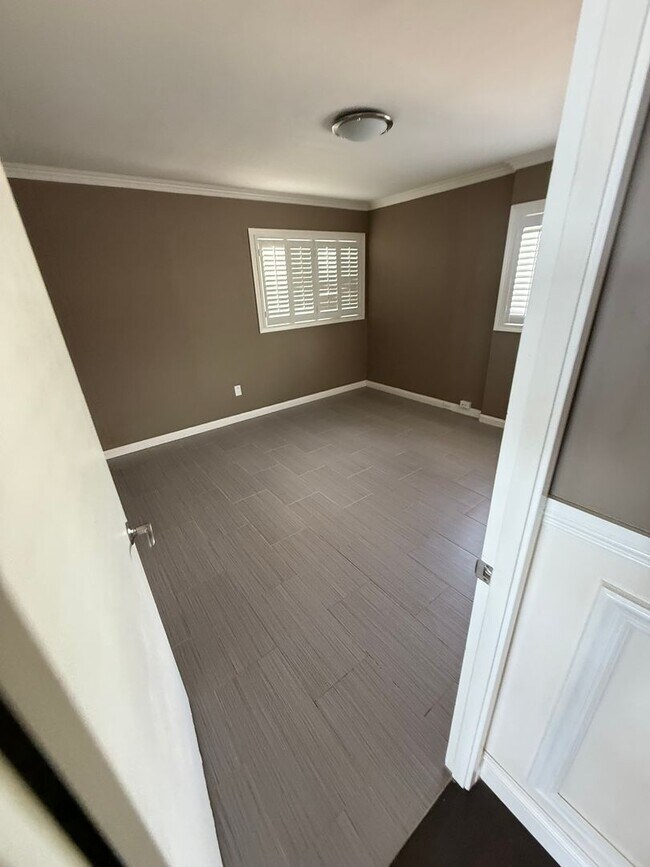 Building Photo - 1617 Paula Dr