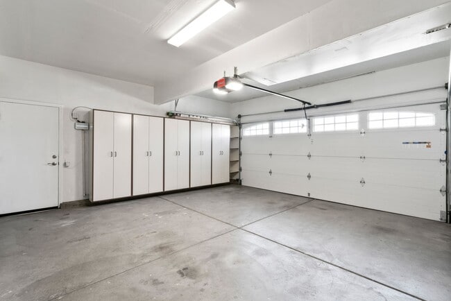 Building Photo - Your Next Home Is Ready!