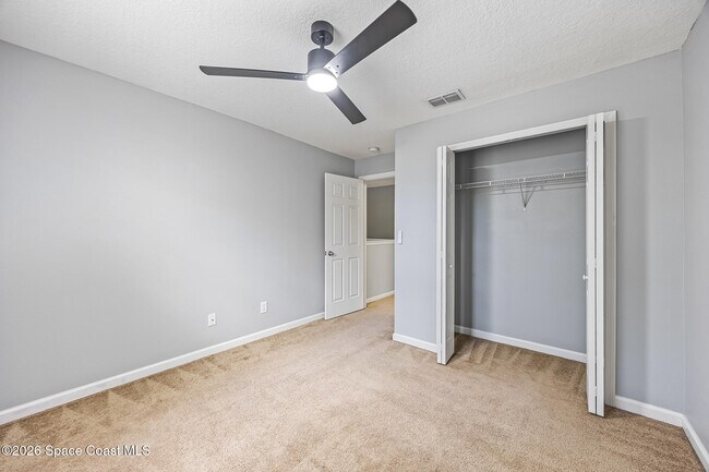 Building Photo - 2745 Revolution St