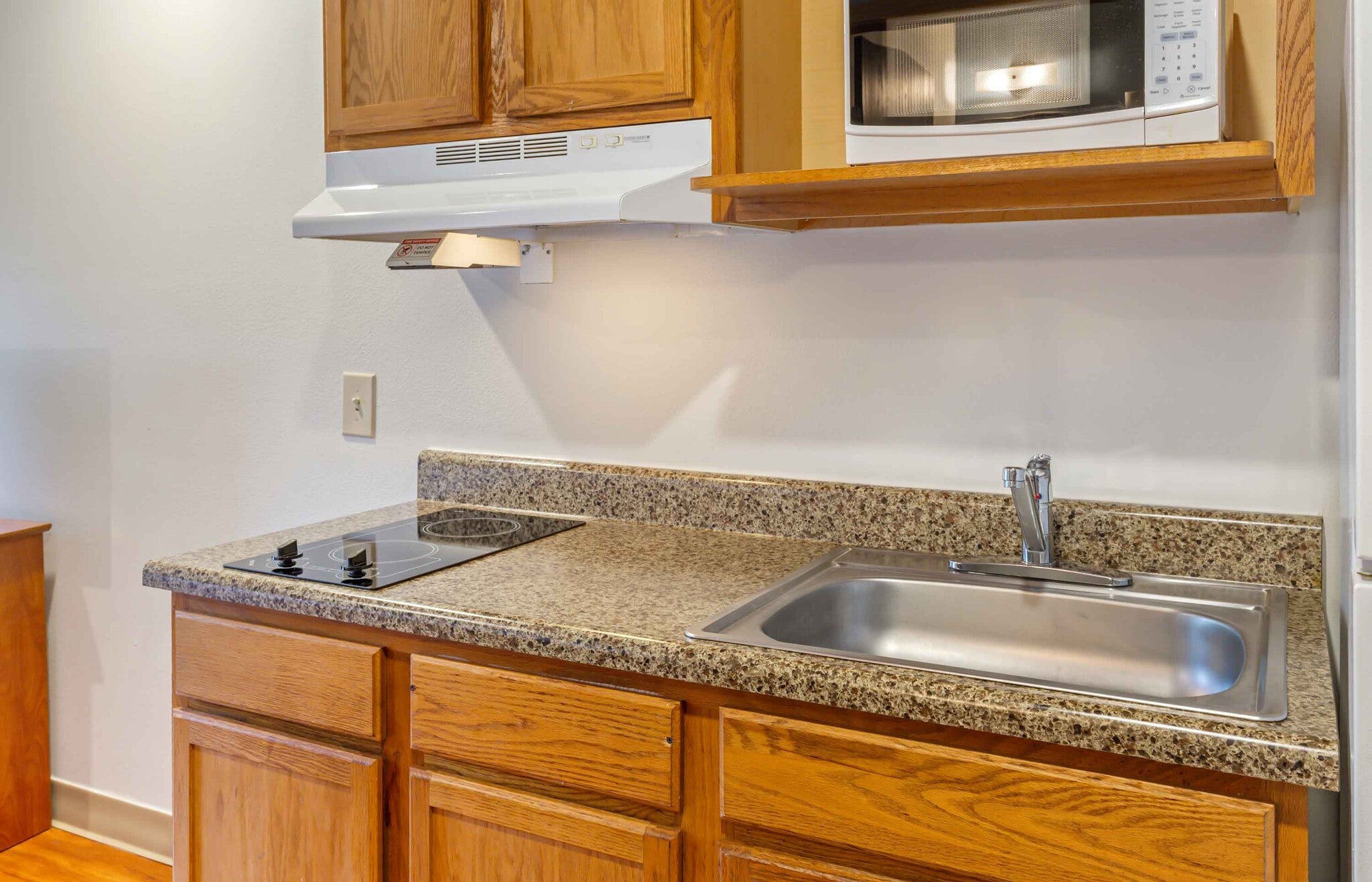 Building Photo - Furnished Studio-Fayetteville - West