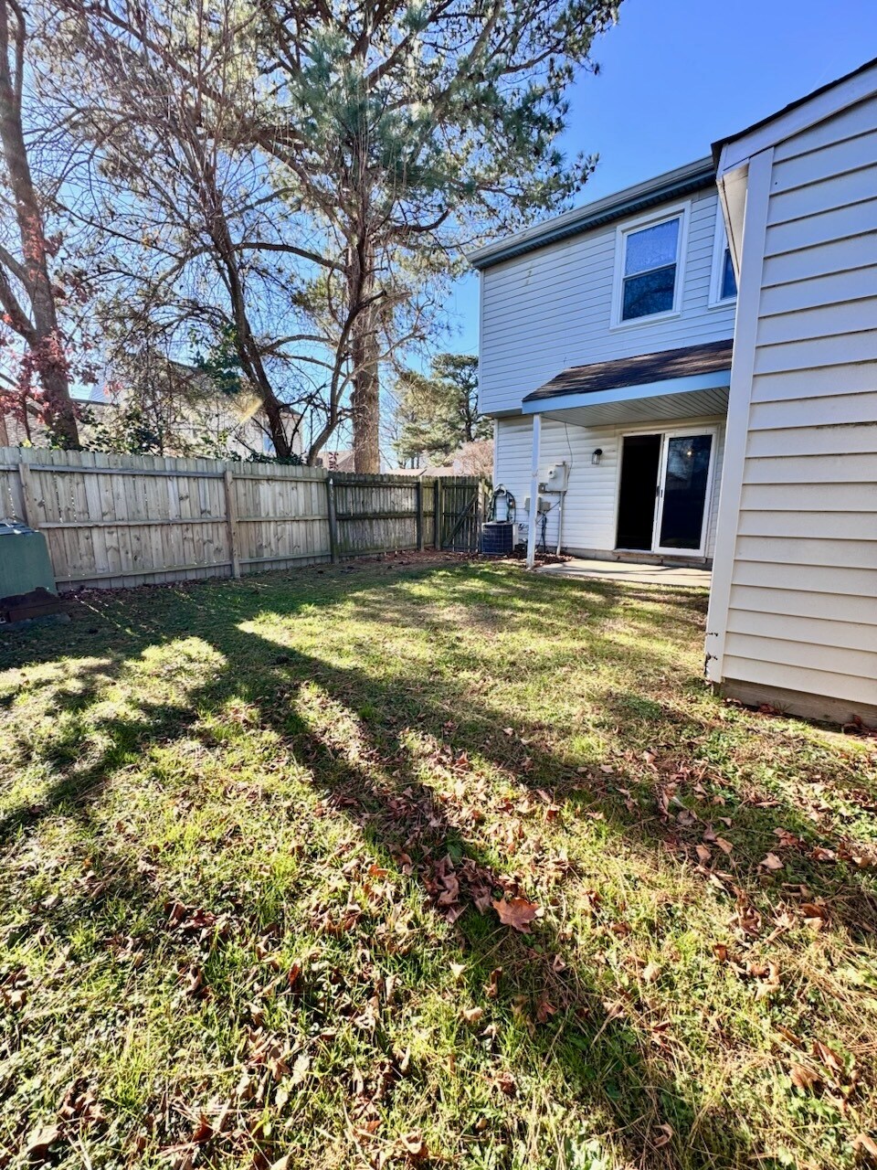 Backyard - 5552 Lynbrook Lndg