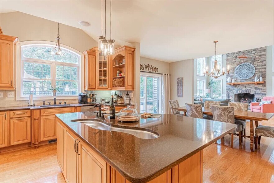 Building Photo - 45 Whitetail Rd