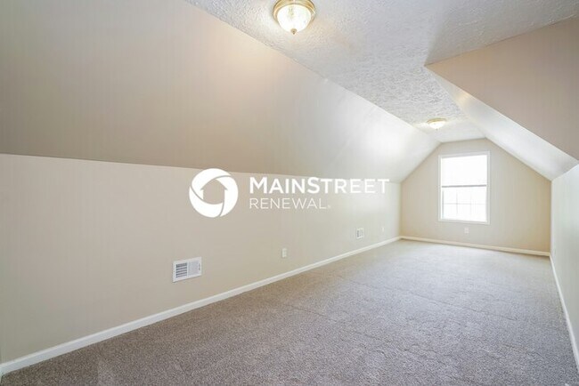 Building Photo - 5 Bedroom Pet-Friendly Home in Douglasville, GA with Main Street Renewal