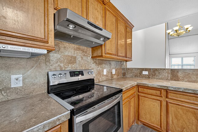 Building Photo - 3258 Meadway Dr