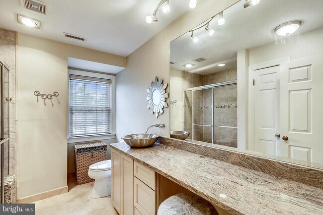 Building Photo - 10605 River Oaks Ln