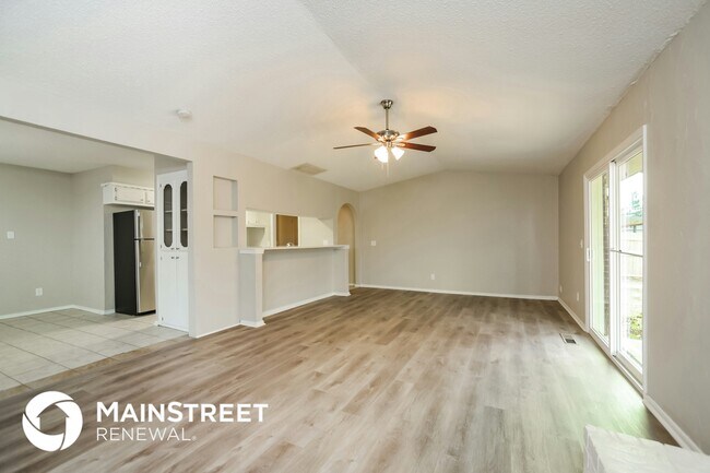 Building Photo - 806 Arlington Dr