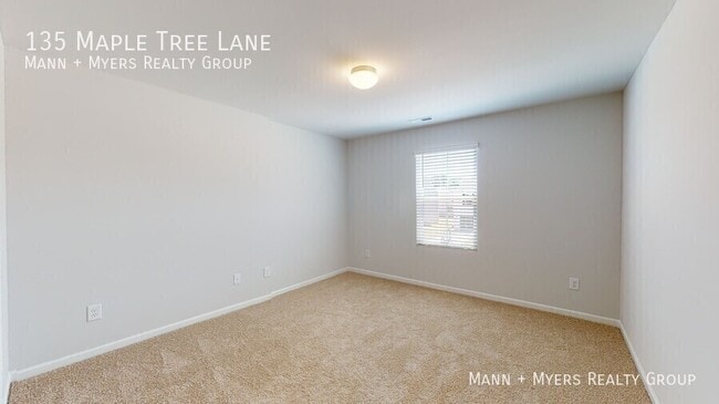 Building Photo - 135 Maple Tree Ln
