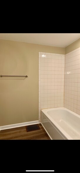 Building Photo - 203 Church St