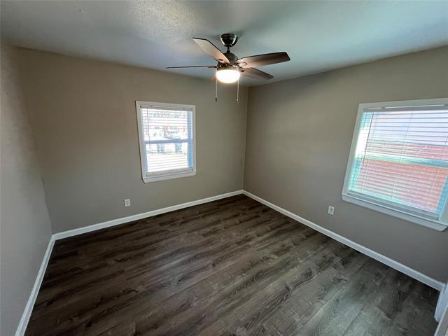 Building Photo - 936 Bluewood Dr