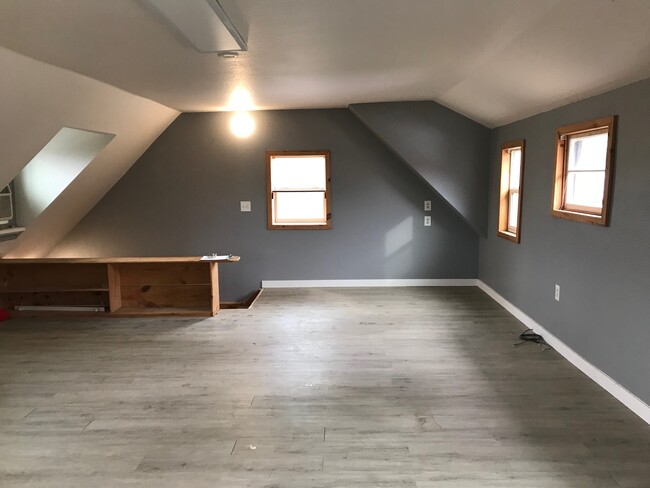 Upstairs loft/office area - 150 W Clackamas Blvd