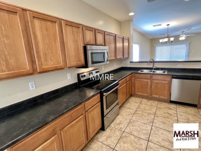 Building Photo - BEAUTIFUL 3 BEDROOM HOME IN CASA GRANDE!