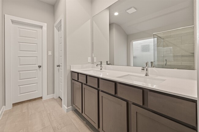 Building Photo - 15710 Telge Rdg Ln