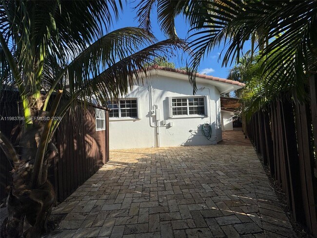 Building Photo - 65 Bentley Dr