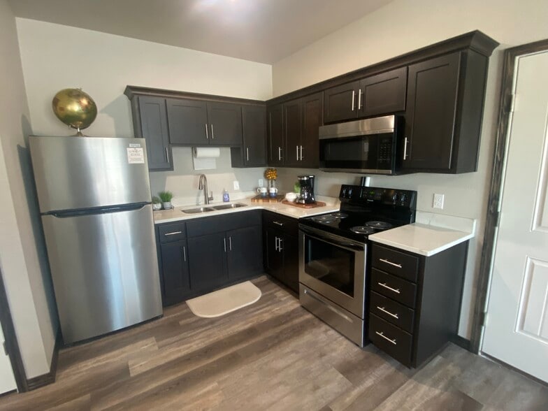 Building Photo - 2411 S Jackson Ave