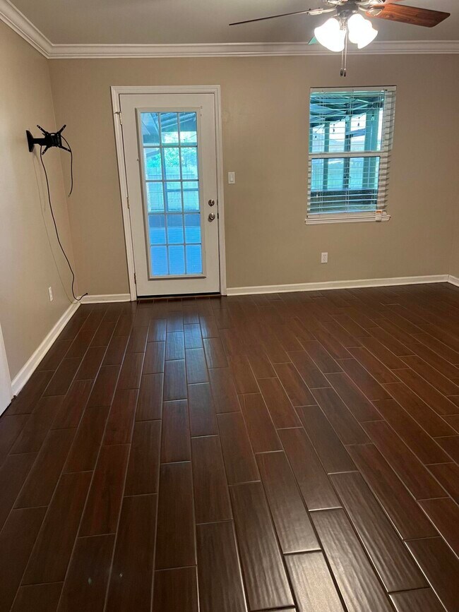 Building Photo - 16 Mariners Ln