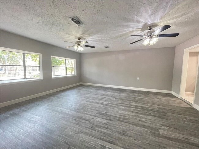 Building Photo - 7611 Cabot St