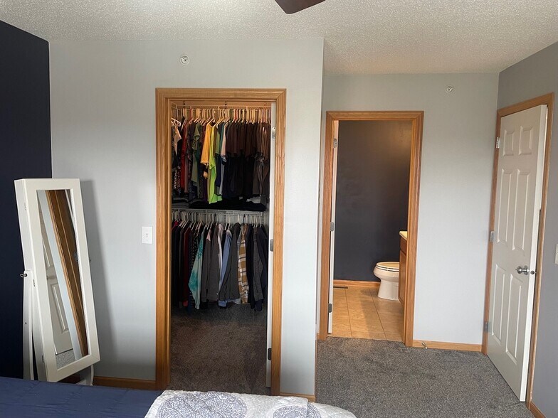 Building Photo - 13642 Brick Path