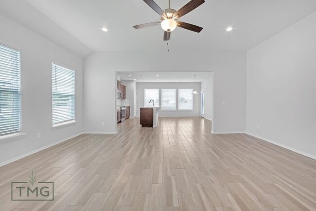 Building Photo - Your New Home in Owasso with Modern Elegance