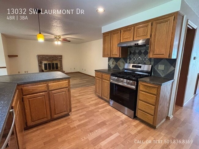 Building Photo - 13032 SW Laurmont Dr