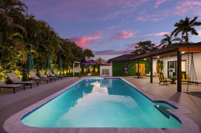 Building Photo - 10366 NW 15th St