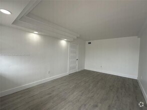 Building Photo - 525 Meridian Ave