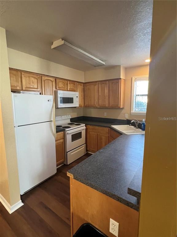 Building Photo - 3032 Antique Oaks Cir