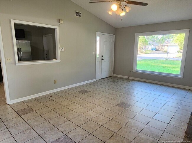 Building Photo - 909 Bramblewood Ct