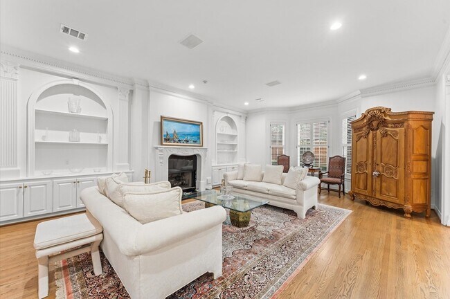 Building Photo - 2222 Nantucket Dr